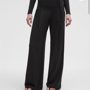 Lululemon Athletica Black Wide-Leg Pants. Align palazzo pant, reg length